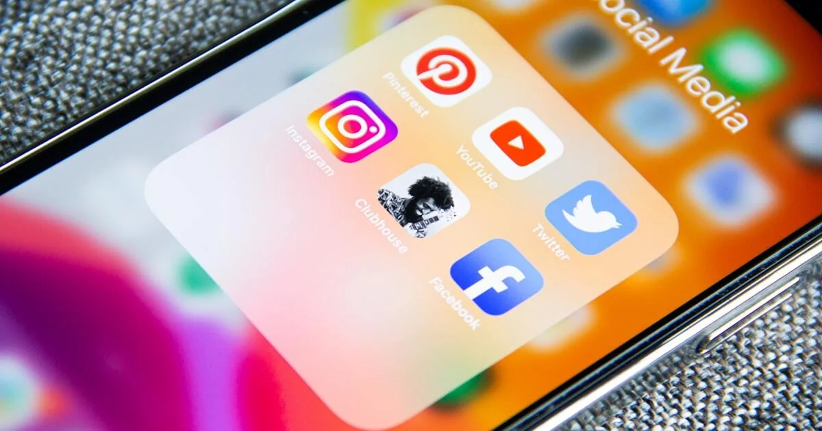 Social media apps on smartphone screen